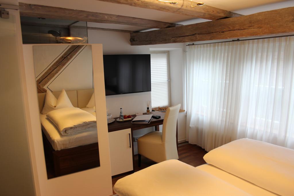 Hotel Schmales Haus Ulm Szoba fotó