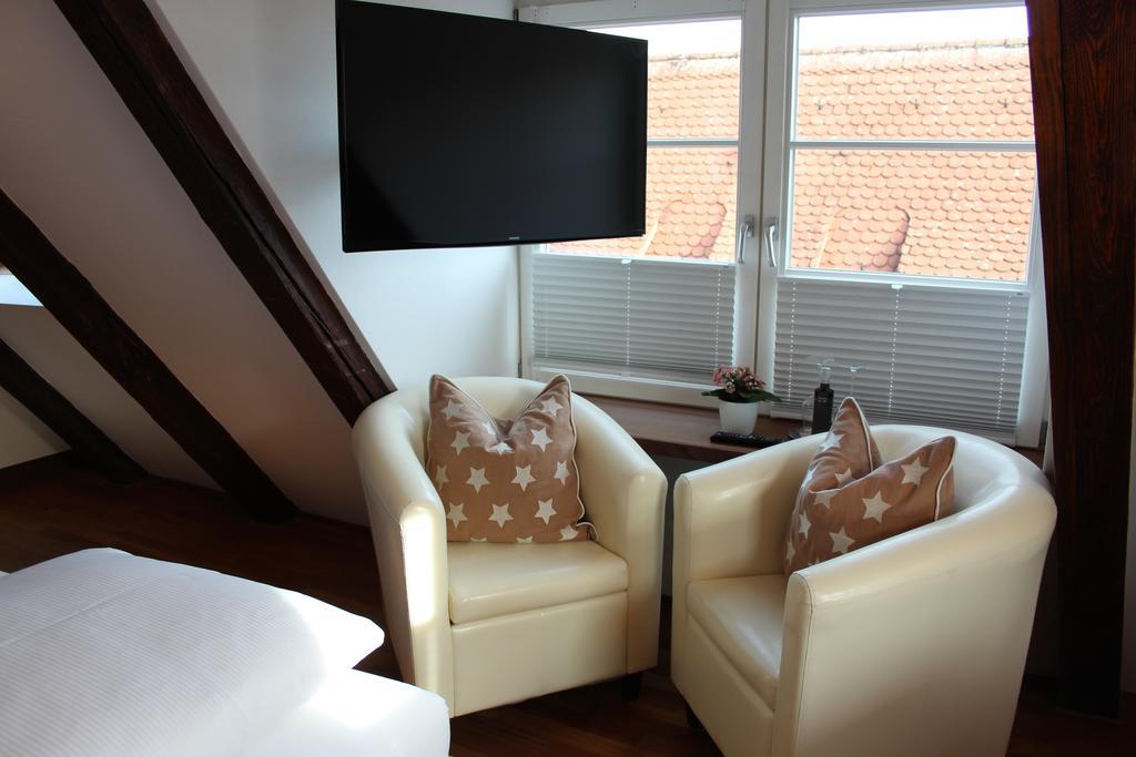 Hotel Schmales Haus Ulm Szoba fotó