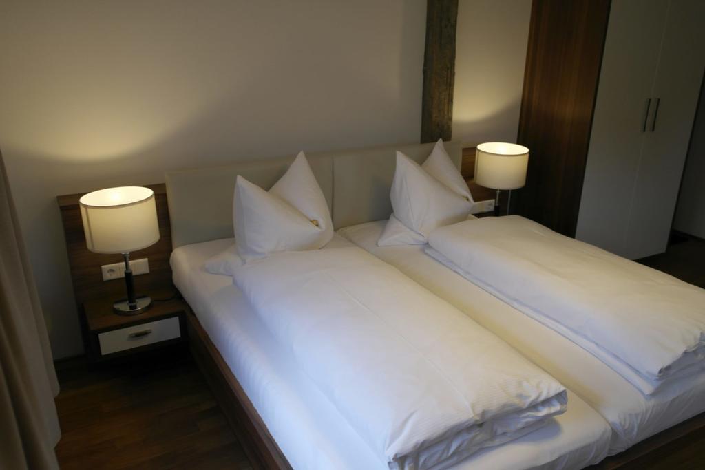 Hotel Schmales Haus Ulm Szoba fotó