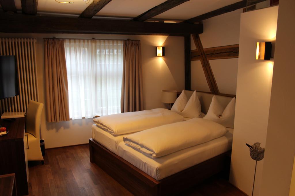 Hotel Schmales Haus Ulm Szoba fotó