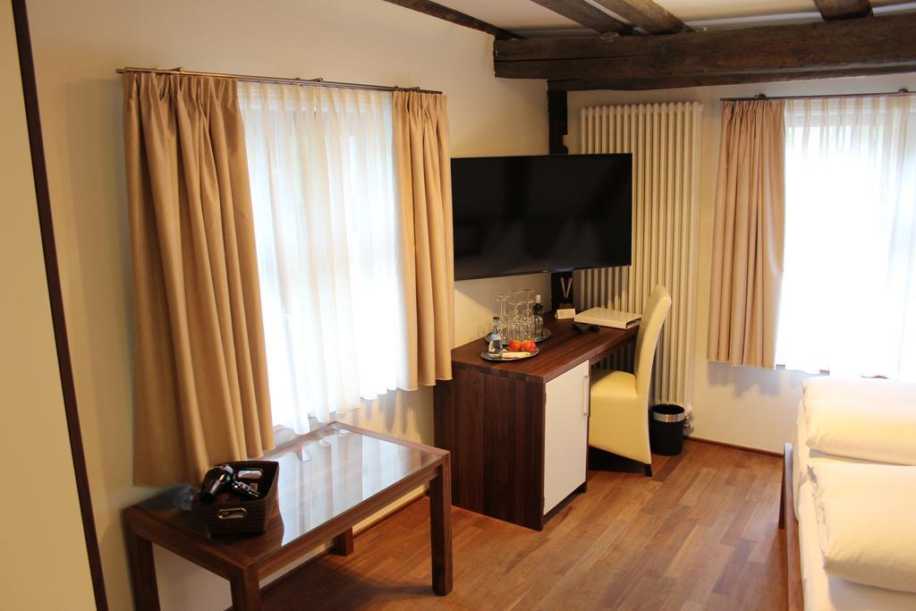 Hotel Schmales Haus Ulm Szoba fotó