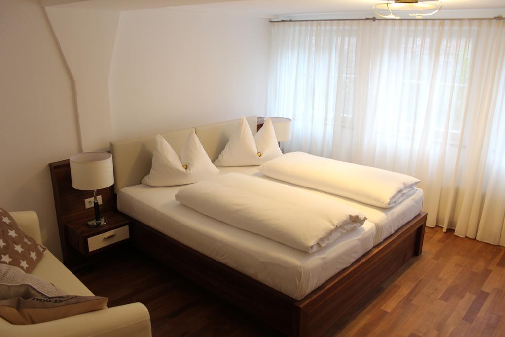 Hotel Schmales Haus Ulm Szoba fotó