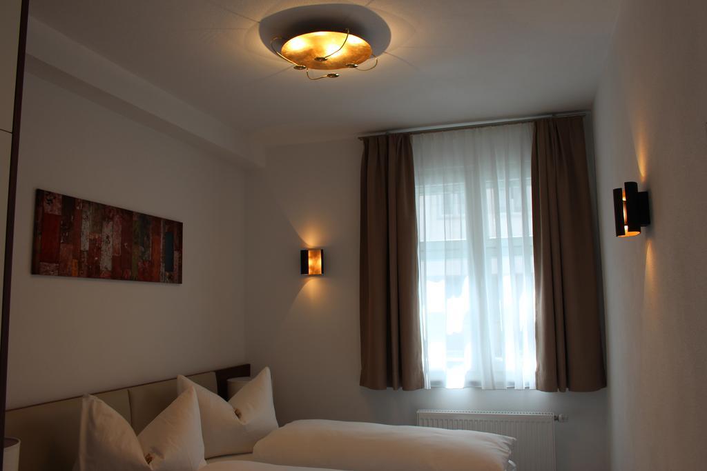 Hotel Schmales Haus Ulm Kültér fotó