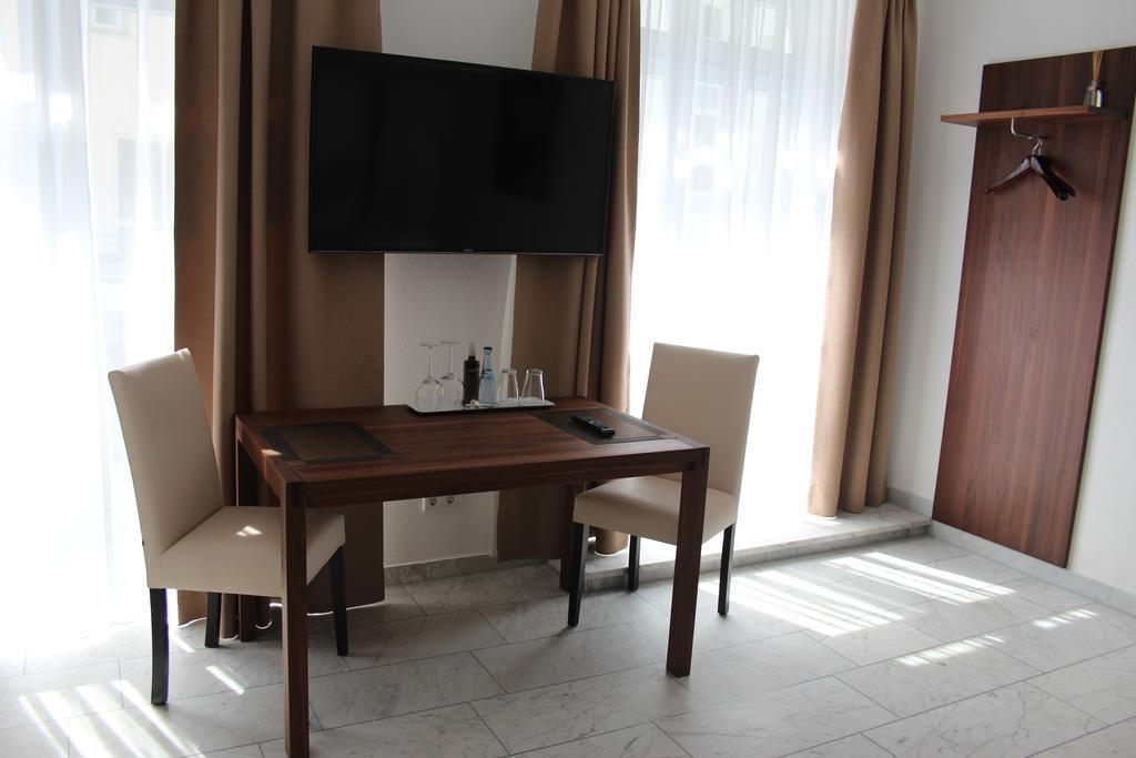 Hotel Schmales Haus Ulm Kültér fotó